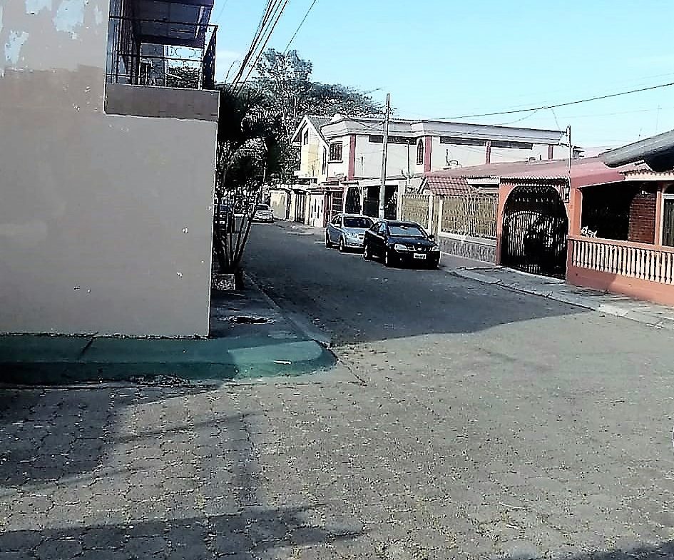 945
