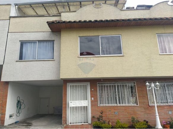CASA EN VENTA SECTOR CARCELÉN, QUITO, ECUADOR