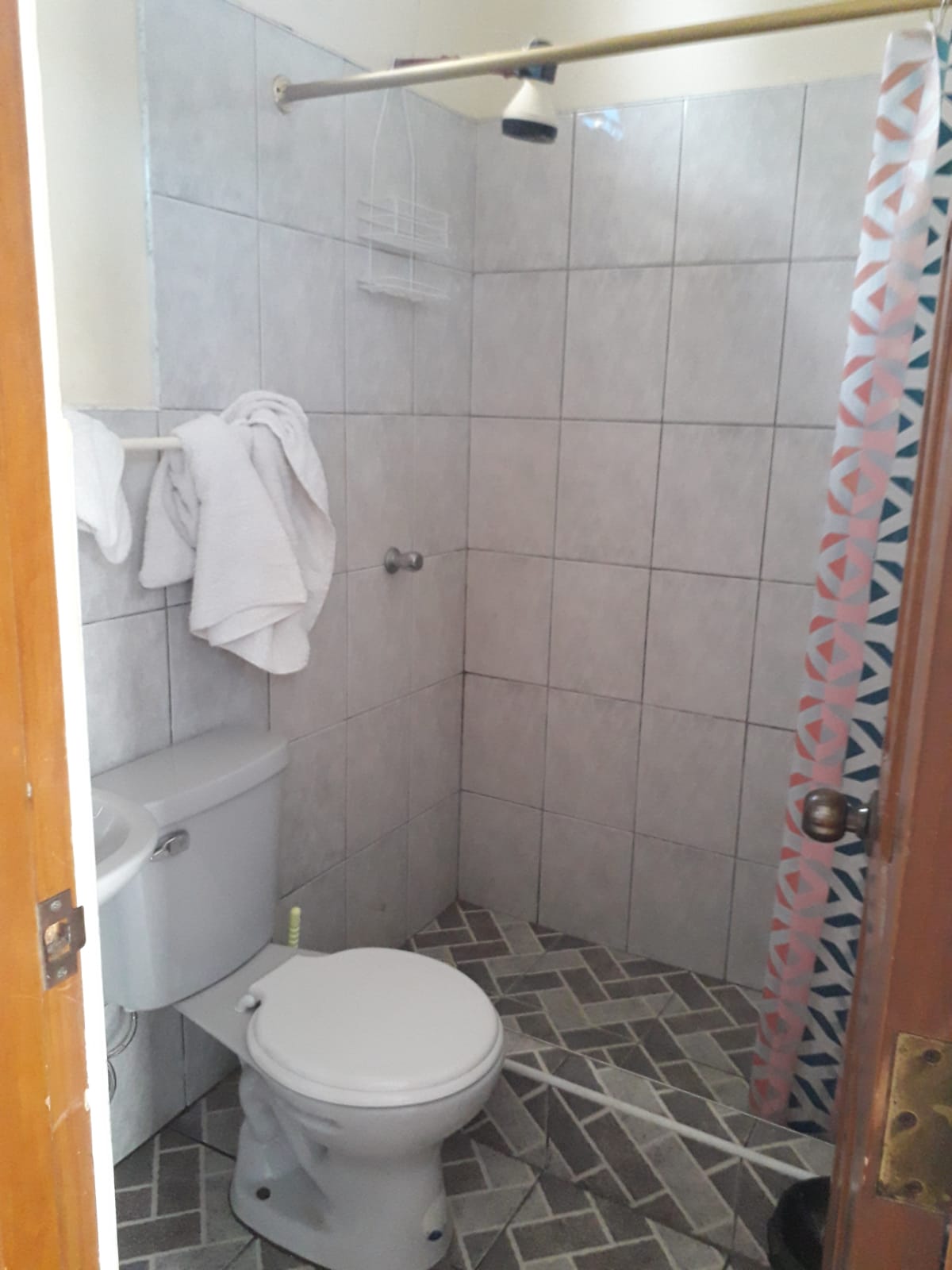 hostal baño 2