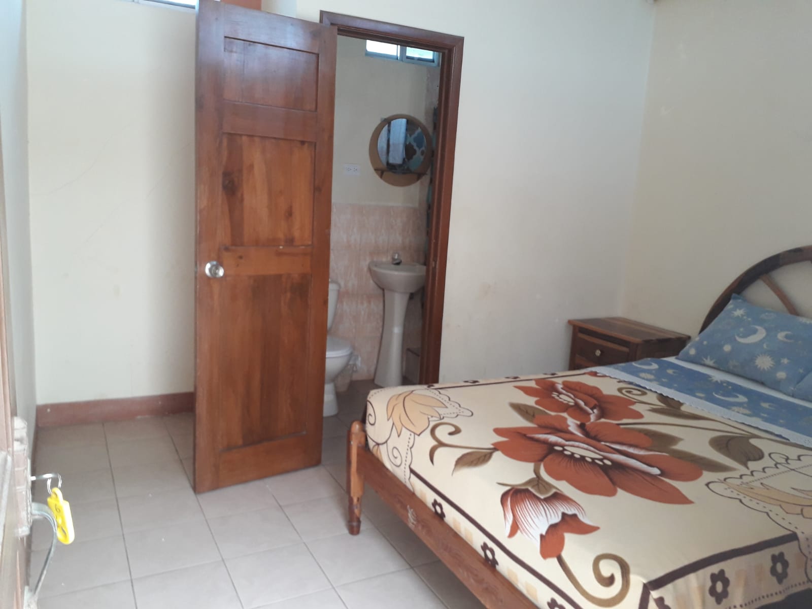 hostal cuarto 3
