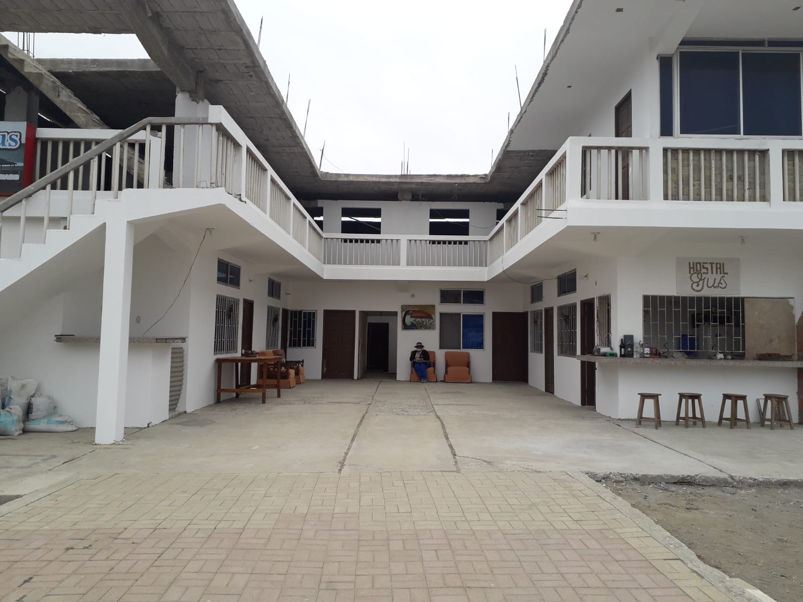 hostal frontal 2