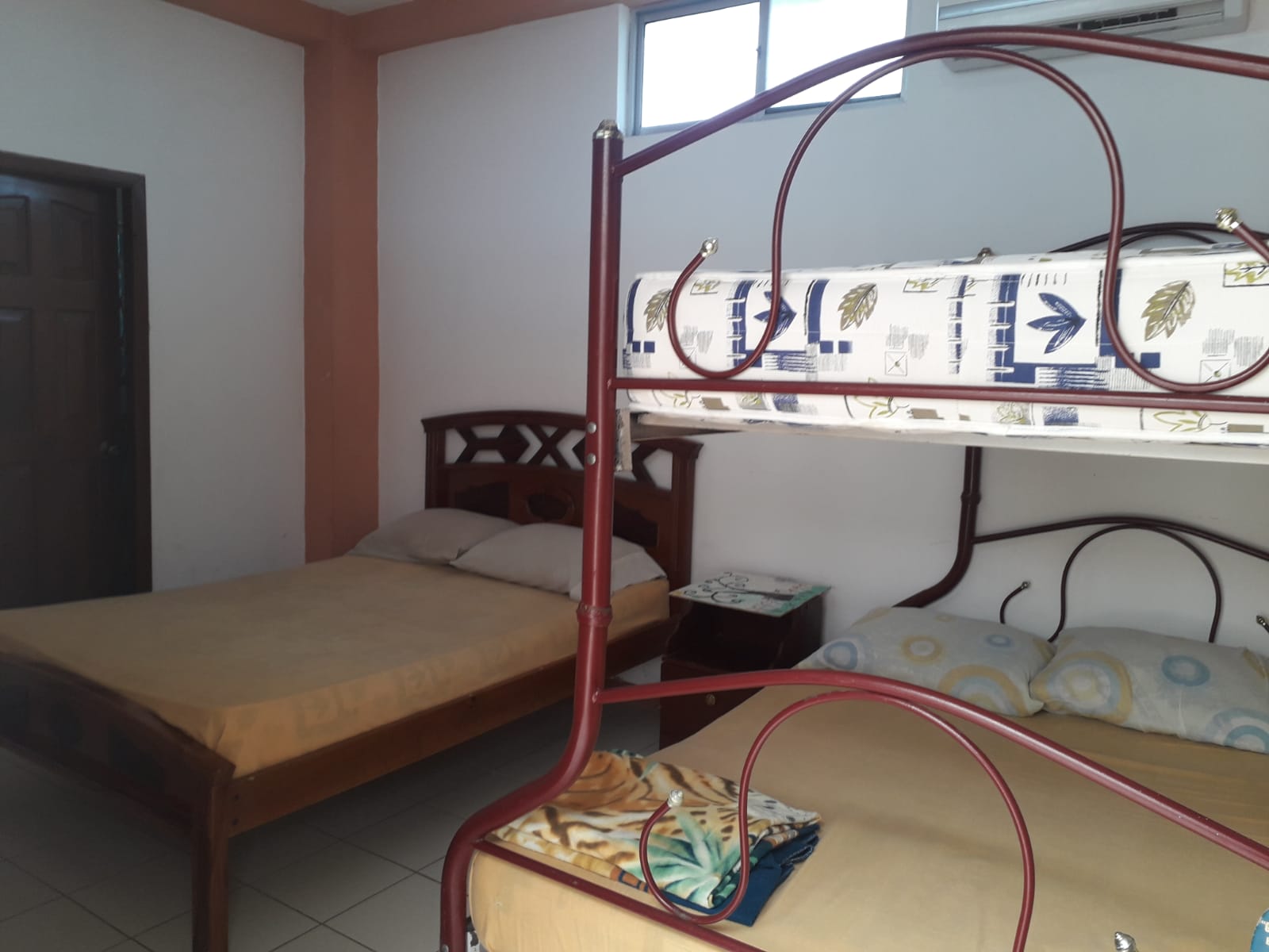 hostal cuarto